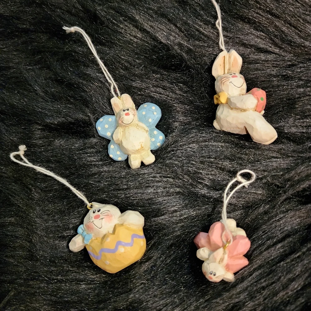 VINTAGE RARE FIND!Set of 4 Eddie Walker Easter Bunny Ornaments